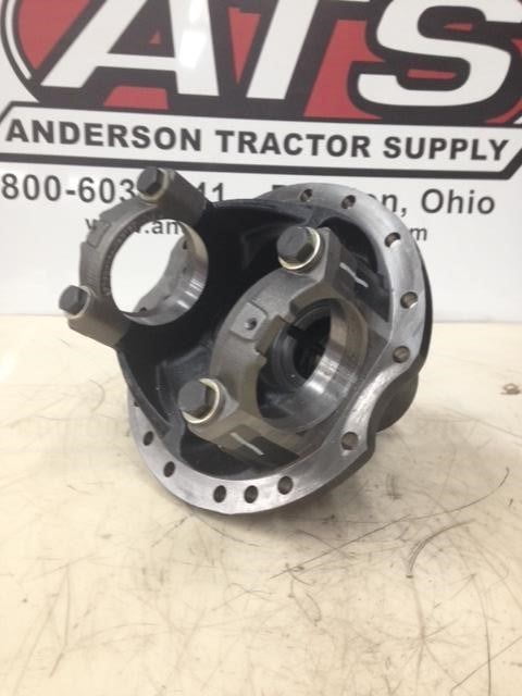 NEW CASE IH MFWD DIFFERNTIAL HOUSING - 87324513 - Image 4