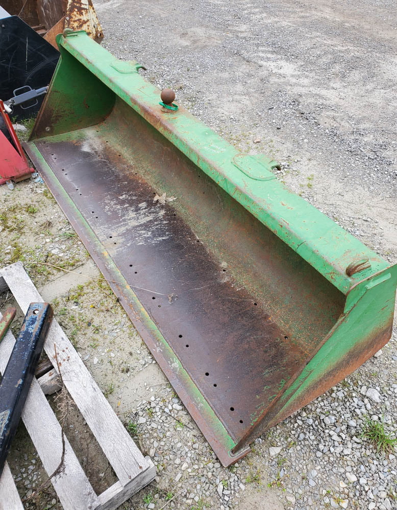 JOHN DEERE 7FT PAWSTYLE BUCKET Anderson Tractor Inc.