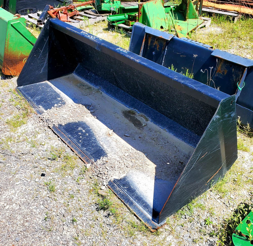 CASE I.H. 84" SKIDSTEER BUCKET Anderson Tractor Inc.