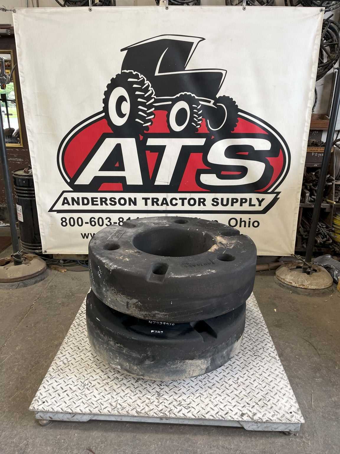 GOOD USED REAR WHEEL WEIGHT SET 47439410 Anderson Tractor Inc.