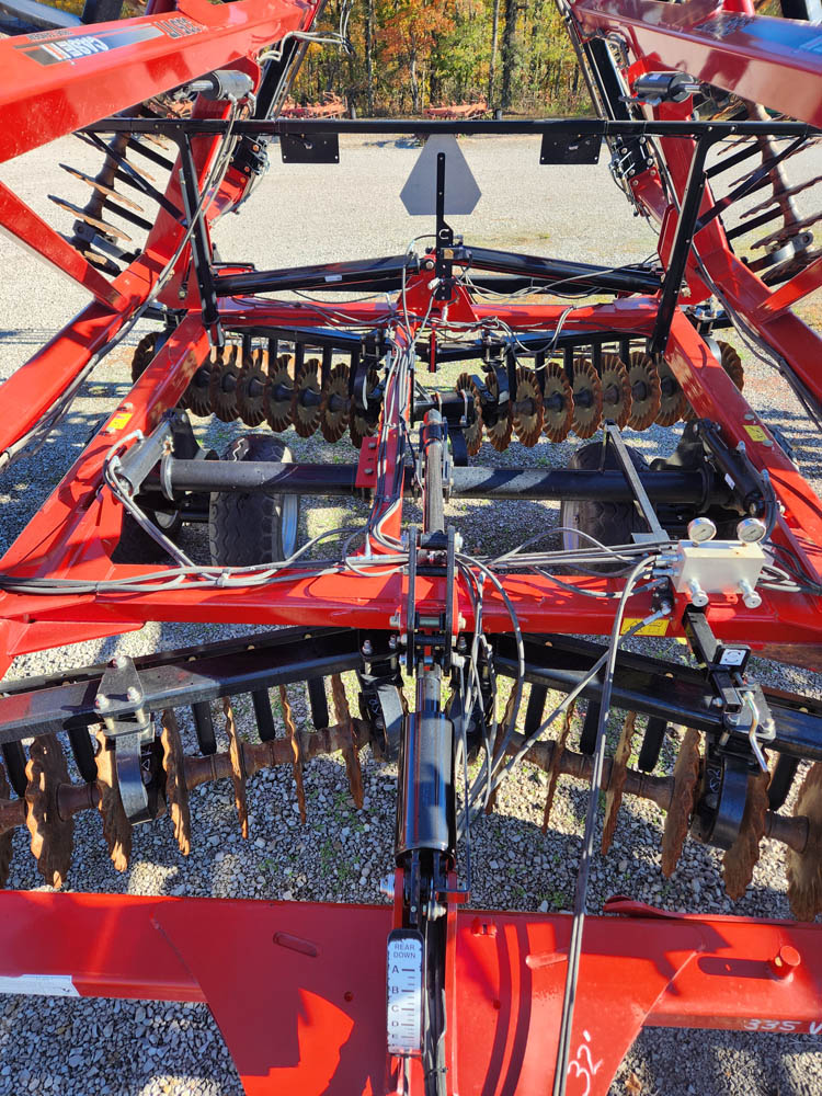 32' CASE-IH 335 VERTICAL DISK - LOW ACRES - Image 8
