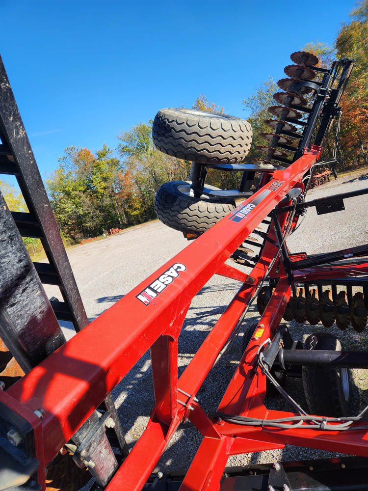 32' CASE-IH 335 VERTICAL DISK - LOW ACRES - Image 6