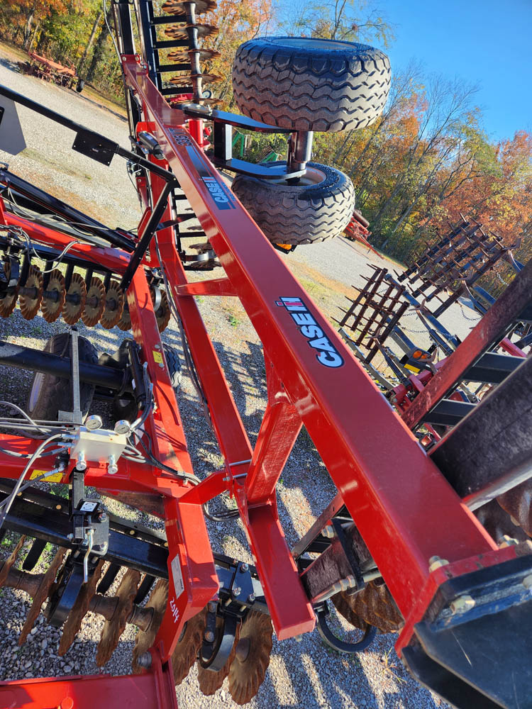 32' CASE-IH 335 VERTICAL DISK - LOW ACRES - Image 5