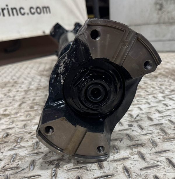 NEW OEM REAR AXLE DRIVE SHAFT - 84300981 - Image 3