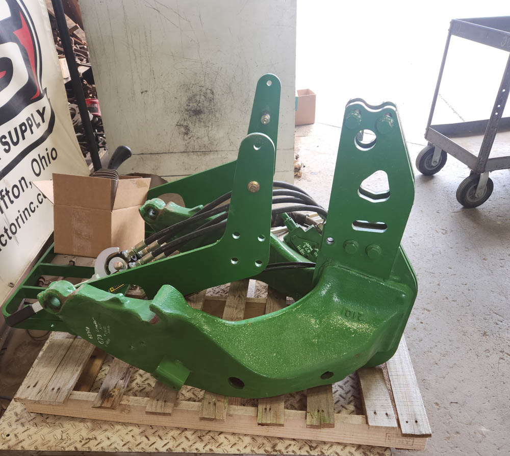 673 LOADER BRACKET KIT - Image 2