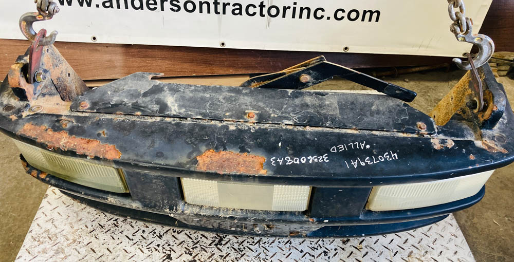 GOOD USED CASE IH FRONT BUMPER - 430739A1 - Image 5