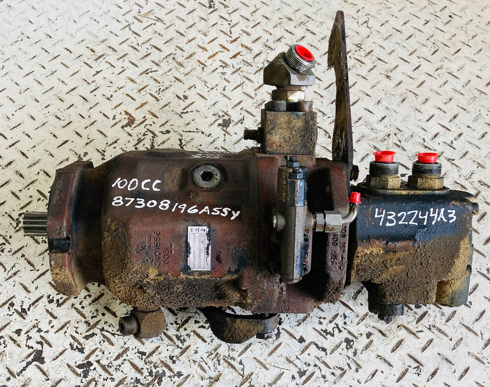 GOOD USED STX HYD PUMP/GEAR ASSY - 87308196ASSY - Image 2