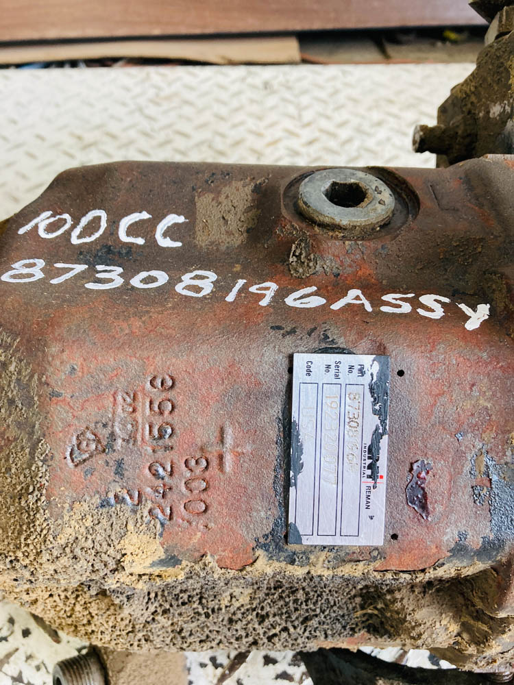 GOOD USED STX HYD PUMP/GEAR ASSY - 87308196ASSY - Image 3