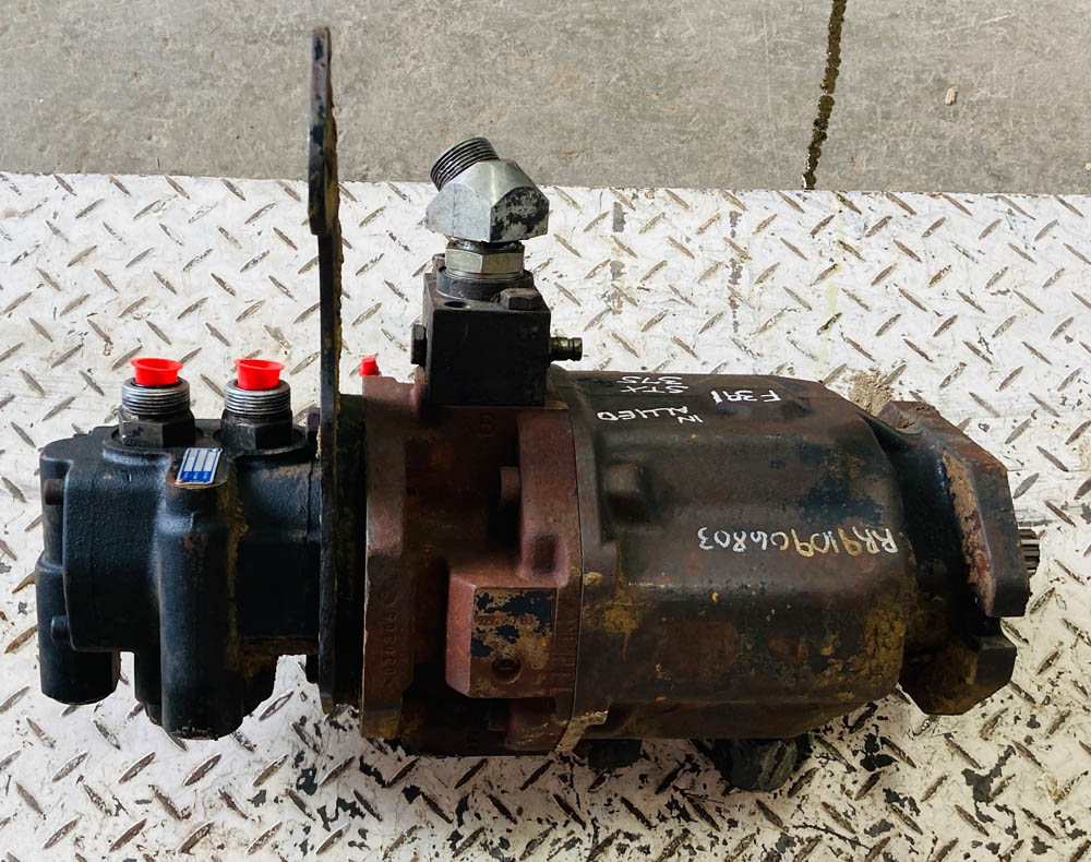 GOOD USED STX HYD PUMP/GEAR ASSY - 87308196ASSY - Image 4