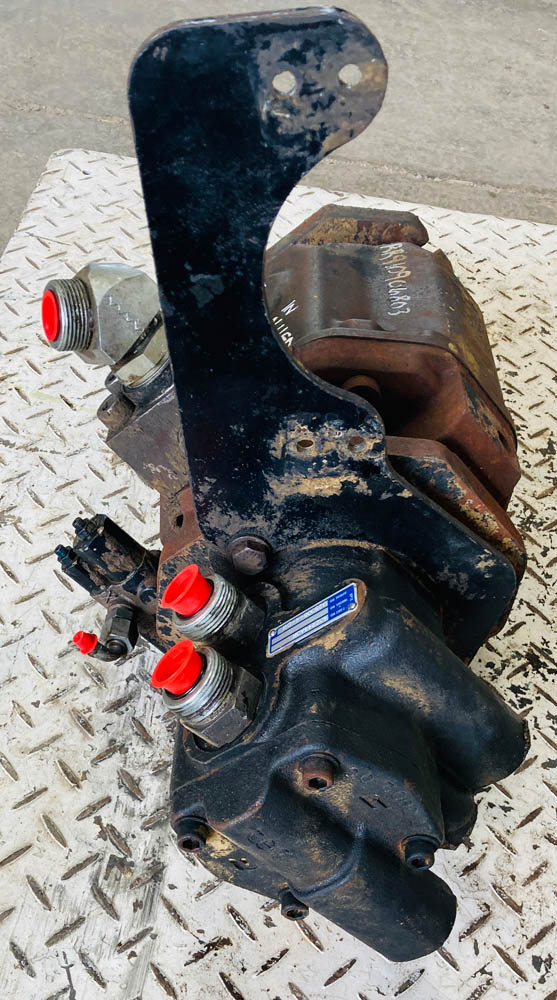 GOOD USED STX HYD PUMP/GEAR ASSY - 87308196ASSY - Image 5