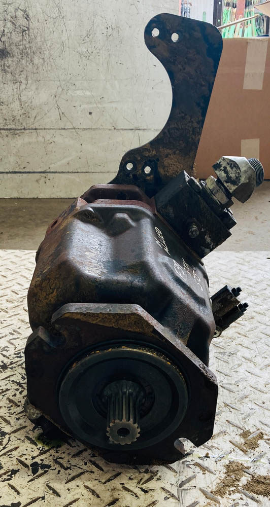 GOOD USED STX HYD PUMP/GEAR ASSY - 87308196ASSY - Image 6