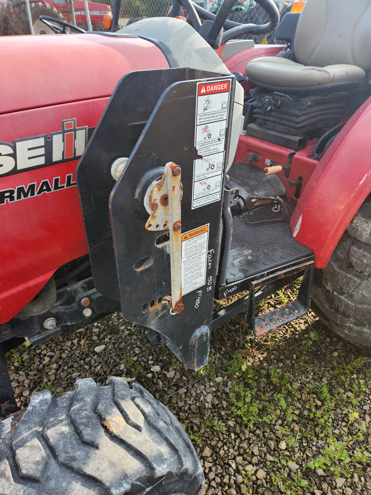 CASE I.H. L350 LOADER W/ 6' BUCKET - Image 8