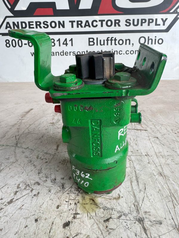 GOOD USED JOHN DEERE STEERING VALVE - RE203460 - Image 2