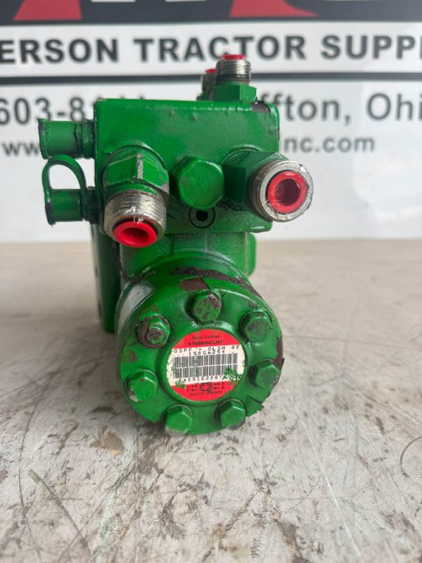 GOOD USED JOHN DEERE STEERING VALVE - RE203460 - Image 6