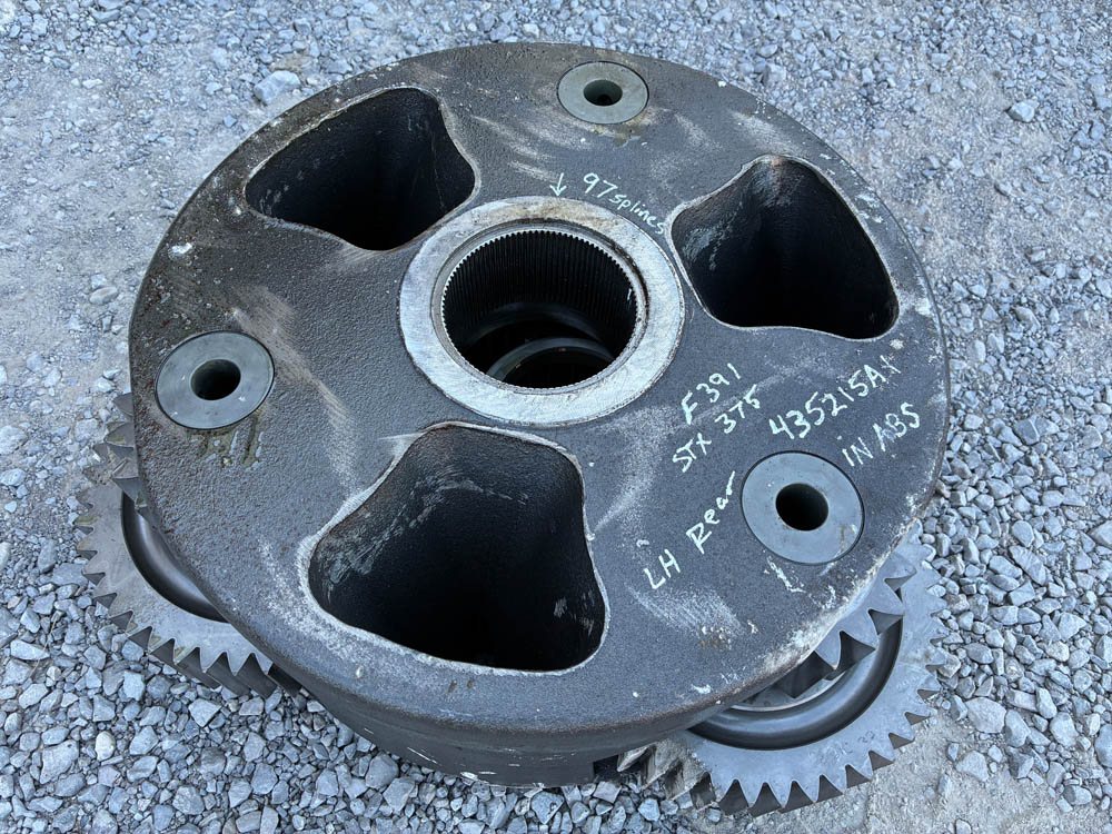 GOOD USED REAR AXLE CARRIER ASSY - 435215A1 - Image 3