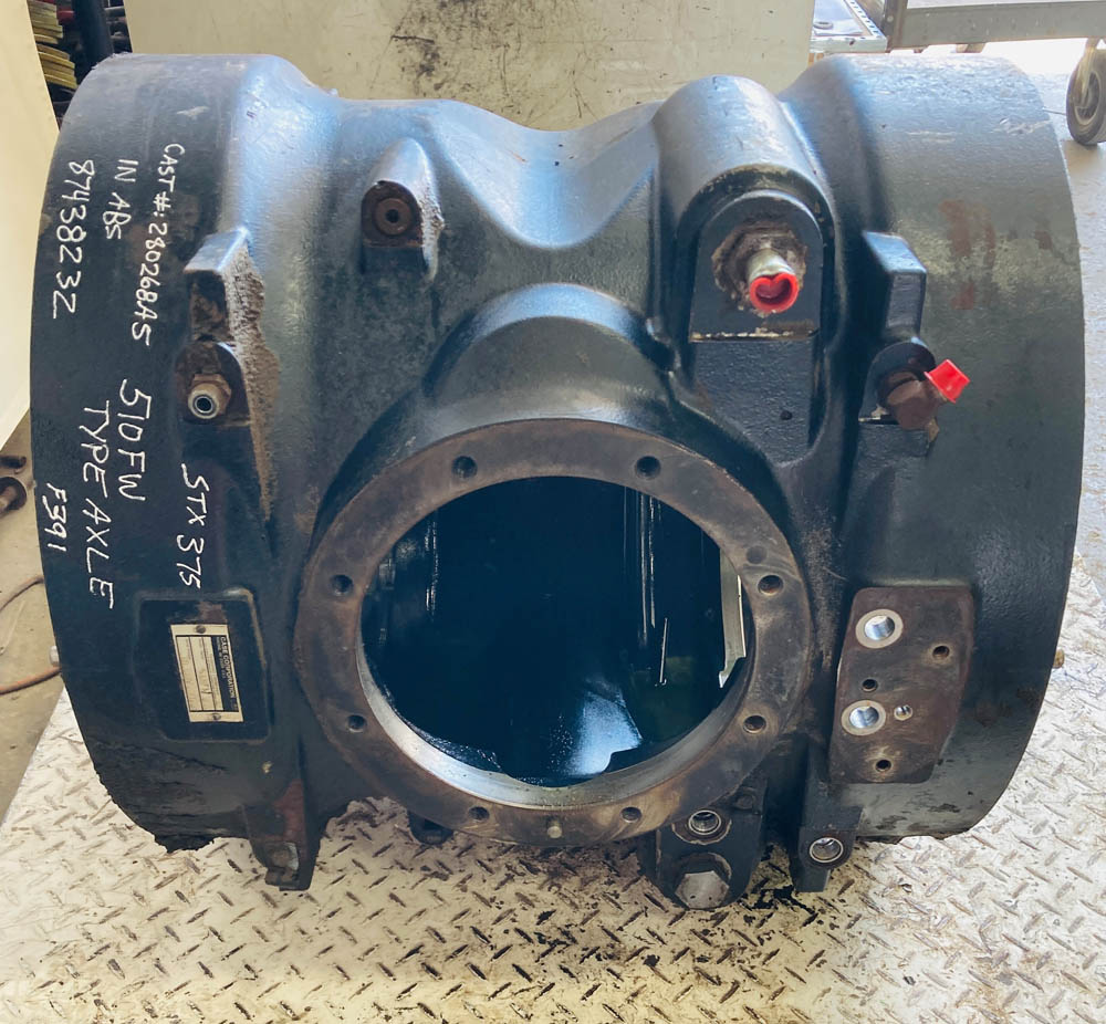 GOOD USED CENTER FRONT AXLE HOUSING - 87438232 - Image 3