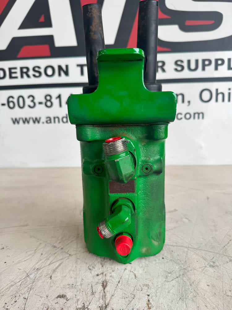 GOOD USED BRAKE VALVE - RE172130 - Image 2