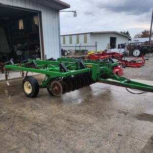 JOHN DEERE 714 9 SHANK CHISEL PLOW