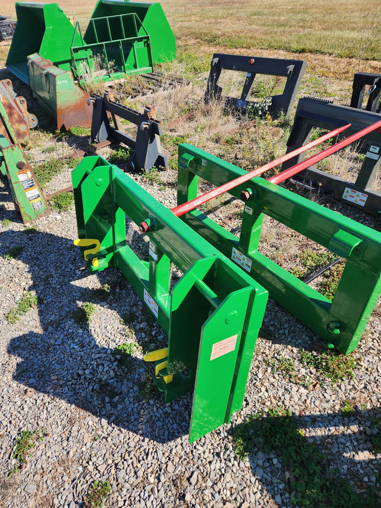 MAST SINGLE PRONG BALE SPEAR