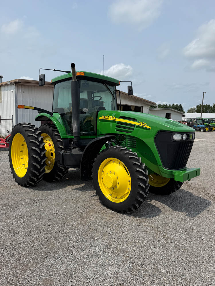 2005 JOHN DEERE 7820 MFWD TRACTOR W/ 1724 HRS. - Image 2