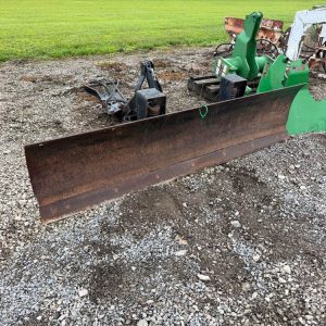 JOHN DEERE 390 7' FRONT BLADE